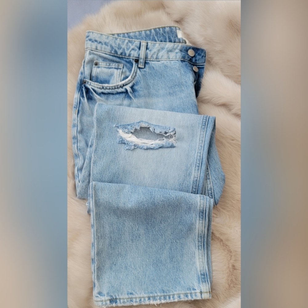 H&M High Rise Baggy Jean Size 14